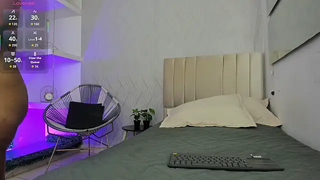 Snapshot of keyla_mejia chatting on 30, 10, 2025 keyla mejia online show from 30, 10, 2025