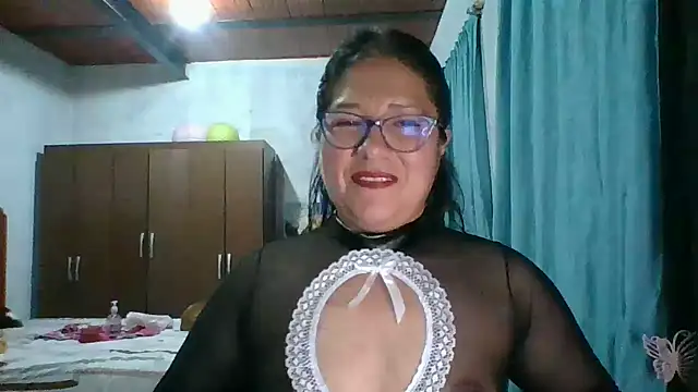 scarlett widow  online show from 17, 9, 2025