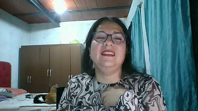 scarlett widow  online show from 27, 9, 2025