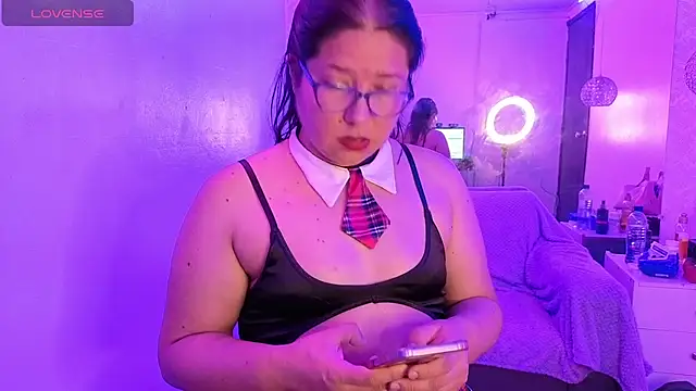 scarlett widow  online show from 12, 5, 2026