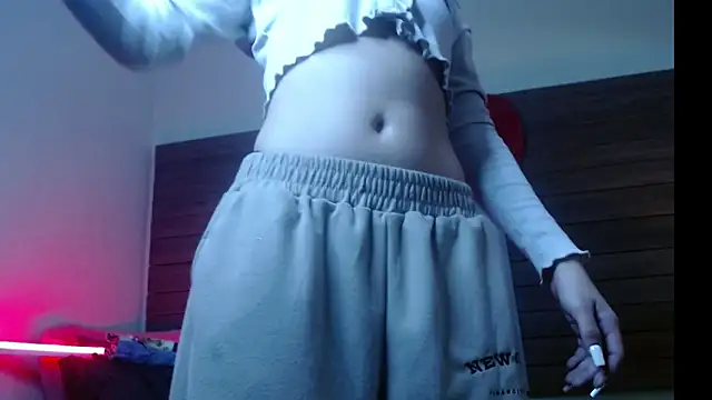 Snapshot of Karol_Yessenia chatting on 14, 10, 2025 Karol Yessenia online show from 14, 10, 2025