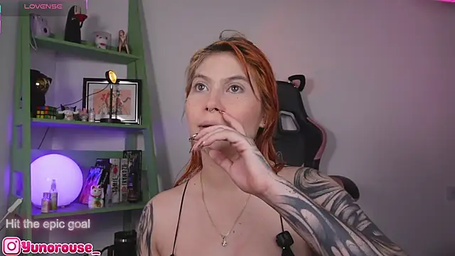 Snapshot of YunoRose_ chatting on 30, 10, 2025 YunoRose online show from 30, 10, 2025