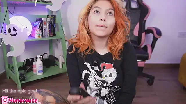 Snapshot of YunoRose_ chatting on 1, 11, 2025 YunoRose online show from 1, 11, 2025