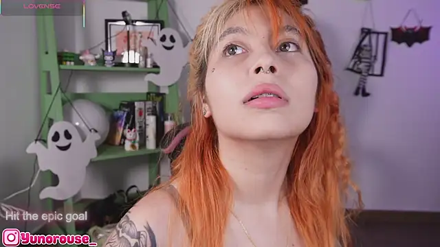 Snapshot of YunoRose_ chatting on 4, 11, 2025 YunoRose online show from 4, 11, 2025