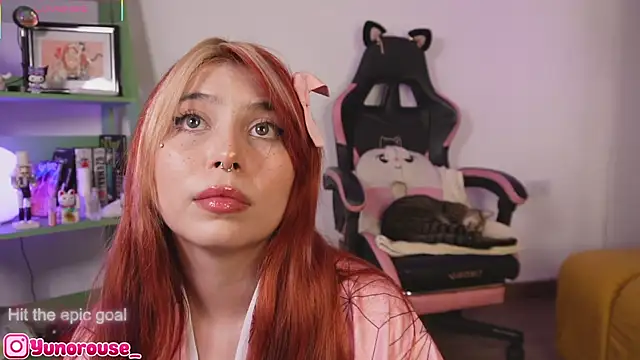 Snapshot of YunoRose_ chatting on 18, 12, 2025 YunoRose online show from 18, 12, 2025