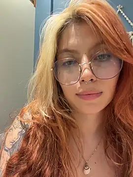Snapshot of YunoRose_ chatting on 10, 5, 2026 YunoRose online show from 10, 5, 2026