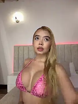Snapshot of Mia_Roswell chatting on 26, 6, 2026 Mia Roswell online show from 26, 6, 2026