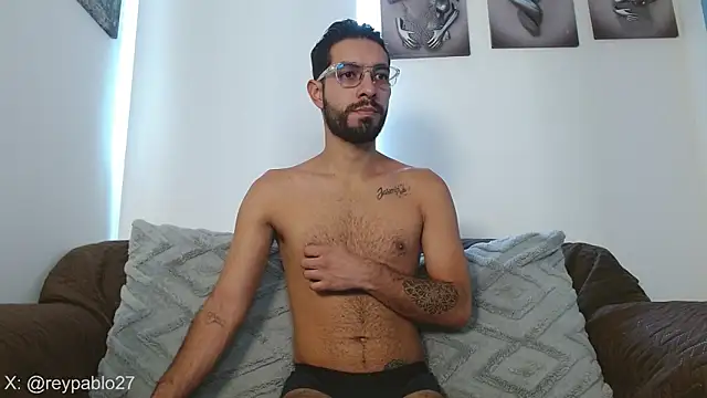 Snapshot of ReyPablo1 chatting on 28, 11, 2025 ReyPablo1 online show from 28, 11, 2025