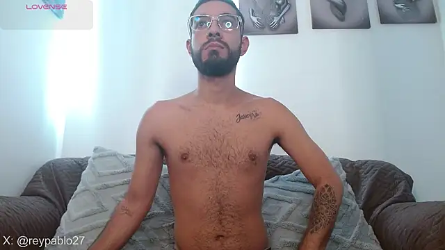 Snapshot of ReyPablo1 chatting on 4, 12, 2025 ReyPablo1 online show from 4, 12, 2025