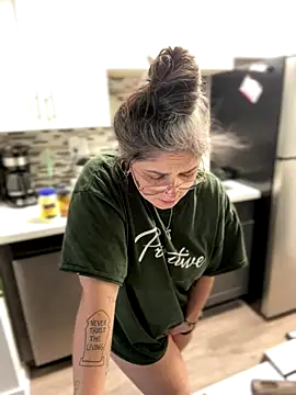 Alix Valentine online show from 12, 9, 2025