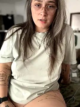 Alix Valentine online show from 18, 9, 2025