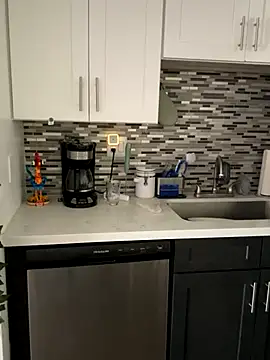 Alix Valentine online show from 1, 10, 2025