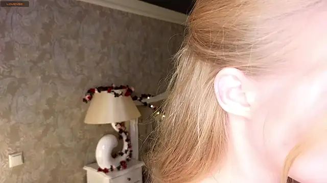 Emma Frosty online show from 11, 9, 2025