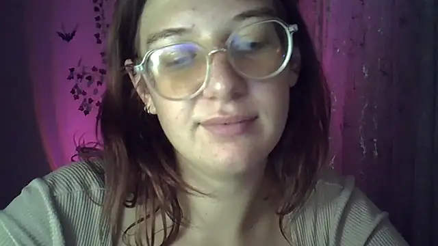 Lily Ember online show from 23, 10, 2025