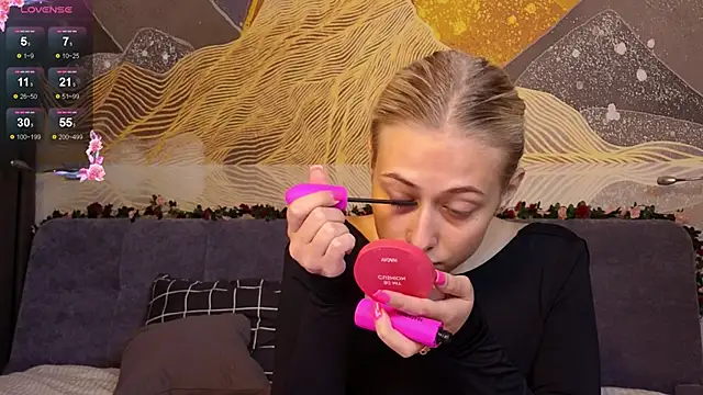 ChristyMarshall online show from 10, 9, 2025