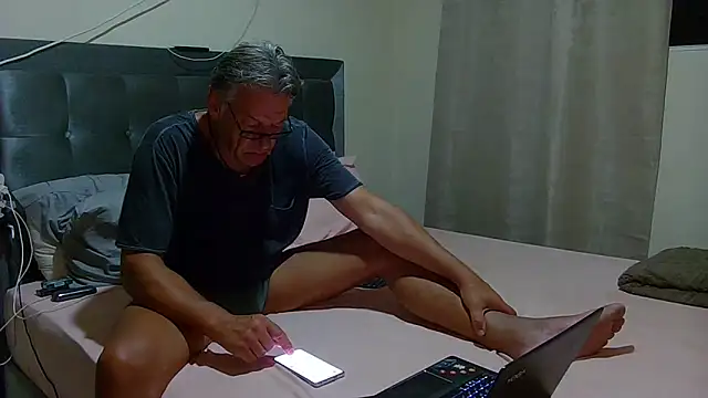 Snapshot of Unique_X_perience chatting on 14, 4, 2026 Unique X perience online show from 14, 4, 2026