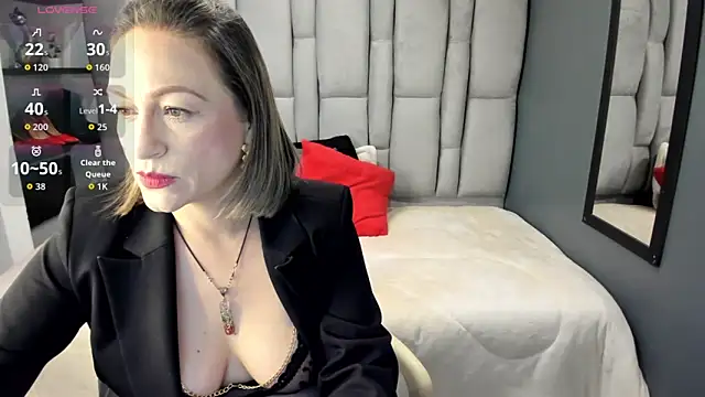 Charlot milf online show from 20, 5, 2026