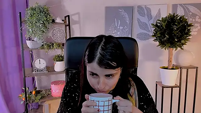 Snapshot of MartaEdams chatting on 28, 4, 2026 MartaEdams online show from 28, 4, 2026