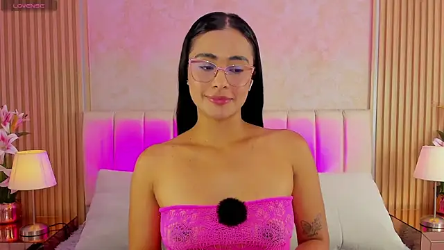 ZOEBARLOWE online show from 6, 2, 2026