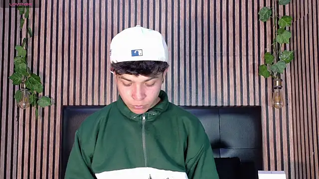 Felipe boy1 online show from 25, 9, 2025