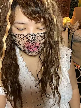 Snapshot of xoxLILxMELOxox chatting on 3, 10, 2025 xoxLILxMELOxox online show from 3, 10, 2025