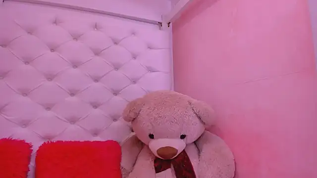 Snapshot of eimy_skinny_ chatting on 12, 6, 2026 eimy skinny online show from 12, 6, 2026