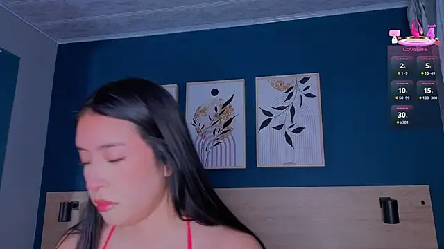 Snapshot of SarahMiler_ chatting on 23, 9, 2025 SarahMiler  online show from 23, 9, 2025