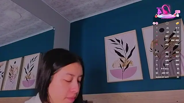 Snapshot of SarahMiler_ chatting on 18, 10, 2025 SarahMiler  online show from 18, 10, 2025