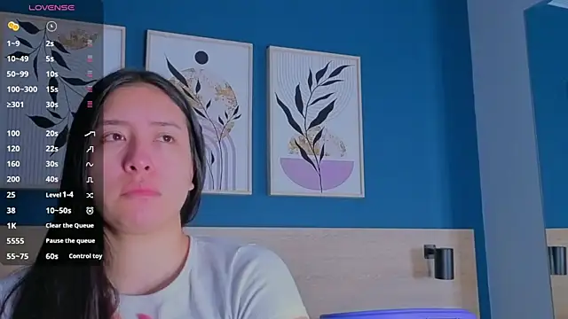 Snapshot of SarahMiler_ chatting on 20, 10, 2025 SarahMiler  online show from 20, 10, 2025