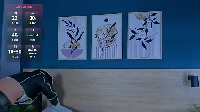 Snapshot of SarahMiler_ chatting on 24, 10, 2025 SarahMiler  online show from 24, 10, 2025