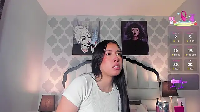 Snapshot of SarahMiler_ chatting on 1, 11, 2025 SarahMiler online show from 1, 11, 2025