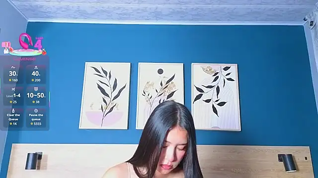 Snapshot of SarahMiler_ chatting on 11, 11, 2025 SarahMiler online show from 11, 11, 2025