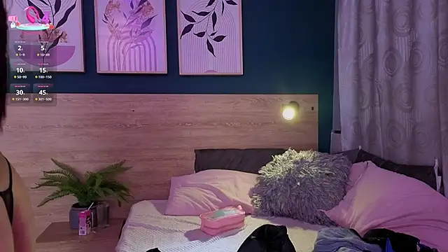 Snapshot of SarahMiler_ chatting on 13, 2, 2026 SarahMiler online show from 13, 2, 2026