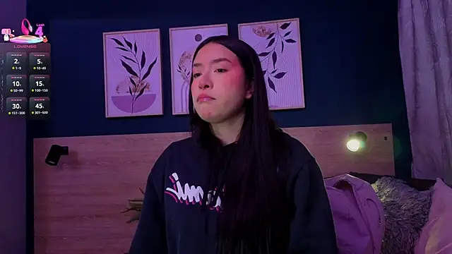 Snapshot of SarahMiler_ chatting on 17, 2, 2026 SarahMiler online show from 17, 2, 2026