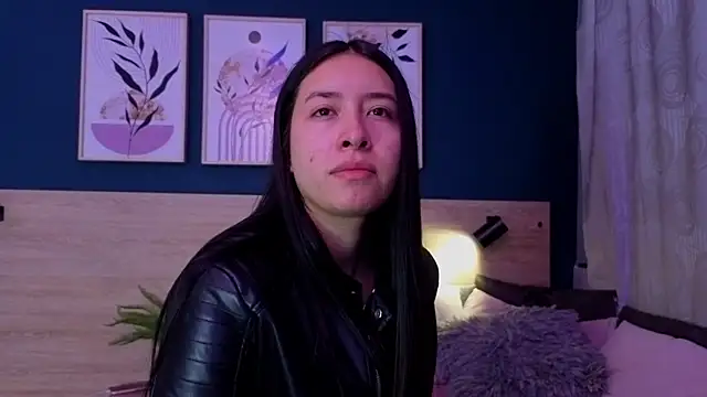 Snapshot of SarahMiler_ chatting on 21, 2, 2026 SarahMiler online show from 21, 2, 2026