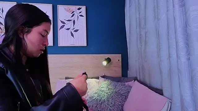 Snapshot of SarahMiler_ chatting on 2, 3, 2026 SarahMiler online show from 2, 3, 2026