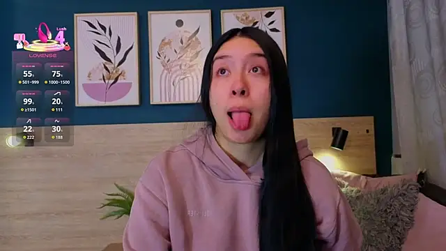 Snapshot of SarahMiler_ chatting on 17, 3, 2026 SarahMiler online show from 17, 3, 2026