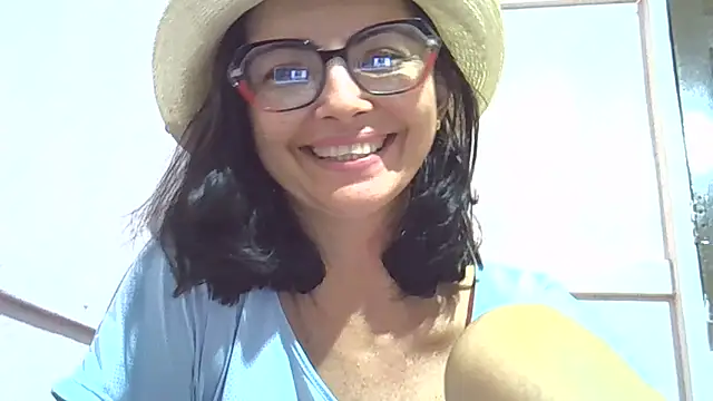Luana sexy42 online show from 14, 5, 2026