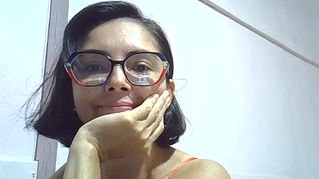 Luana sexy42 online show from 24, 5, 2026
