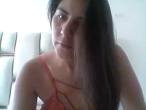 Snapshot of Denisse_329 chatting on 15, 9, 2025 Denisse 329 online show from 15, 9, 2025