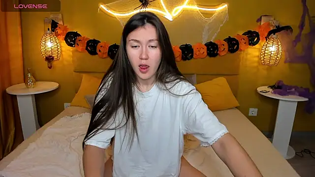 Tina Porter online show from 2, 11, 2025