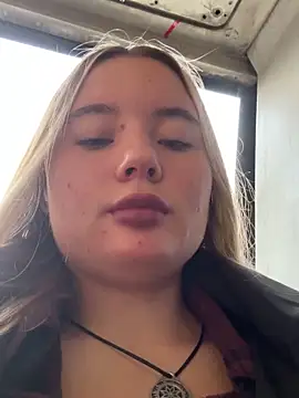 Snapshot of StephanieMur chatting on 18, 9, 2025 StephanieMur online show from 18, 9, 2025