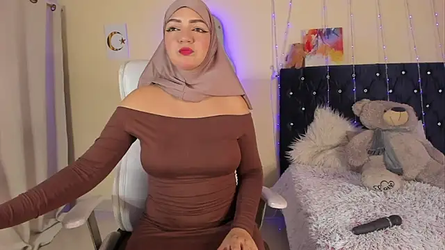 Snapshot of Dana-Alabi chatting on 9, 9, 2025 Dana-Alabi online show from 9, 9, 2025