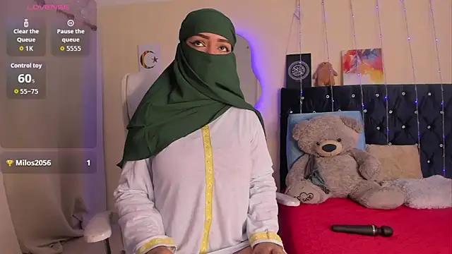 Snapshot of Dana-Alabi chatting on 17, 10, 2025 Dana-Alabi online show from 17, 10, 2025