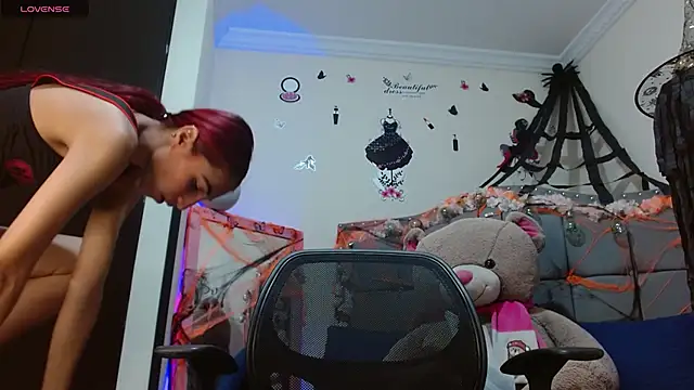 Snapshot of Kitty_Slim chatting on 23, 10, 2025 Kitty Slim online show from 23, 10, 2025