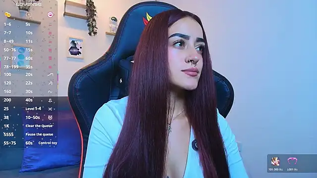 Snapshot of ViolethRosse chatting on 23, 10, 2025 ViolethRosse online show from 23, 10, 2025