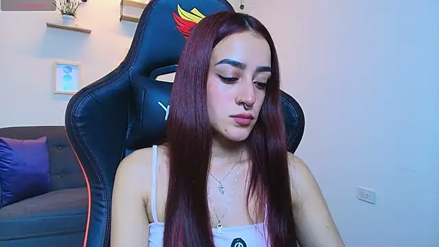 Snapshot of ViolethRosse chatting on 1, 12, 2025 ViolethRosse online show from 1, 12, 2025