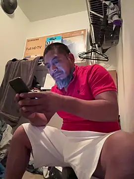 Snapshot of julio_p chatting on 9, 10, 2025 julio p online show from 9, 10, 2025