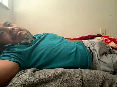 Snapshot of julio_p chatting on 11, 10, 2025 julio p online show from 11, 10, 2025