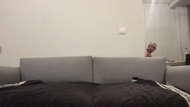 Snapshot of Zaak91190 chatting on 8, 3, 2026 Zaak91190 online show from 8, 3, 2026